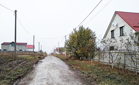 "Міськрембудсервіс" ремонтує дороги та облаштовує освітлення вулиць в Кагарлику