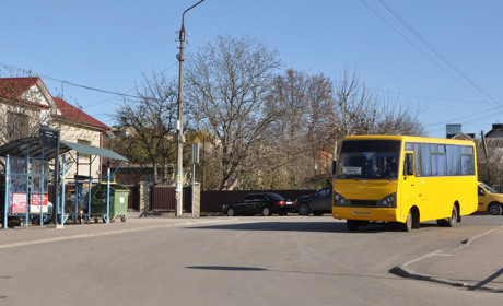 31 жовтня та 1 листопада у Чорткові курсуватиме додатковий транспорт на міське кладовище