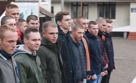 20 призовників з Буковини служитимуть у прикордонних військах