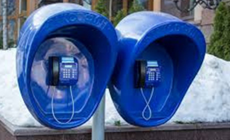 Укртелеком наступного року відключить таксофони