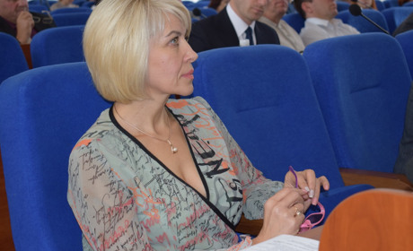 Охрана, отмєна! Олену Пономаренко поновили на посаді секретаря