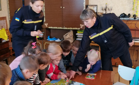 Рятувальники Торецька провели навчальні заняття з дітьми