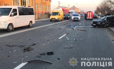 Тойота і БМВ зіткнулися в Мамаївцях (відео)