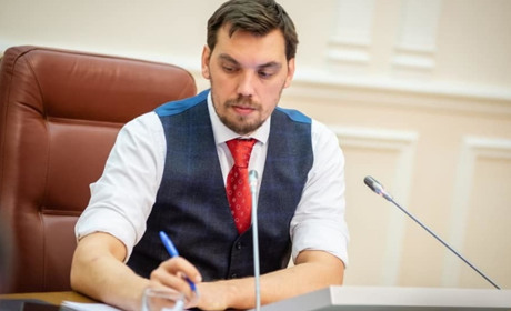 Підвищення зарплат освітянам будуть, але не такі, як хотілося - прем’єр