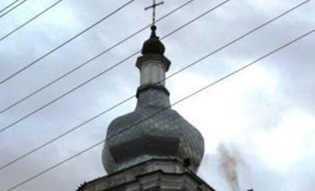 Похилену маківку дзвіниці відновлюють. Оплатить роботи Православна церква