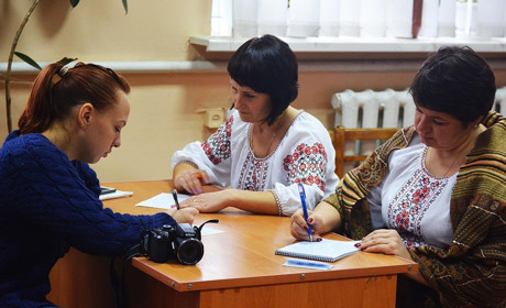 У Гадяцькій бібліотеці писали диктант єдності 