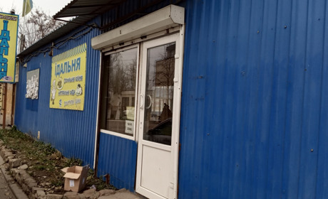 Вигідне розташування, відносно невеликі ціни та пластиковий посуд: а ви були у «Їли - пили»?