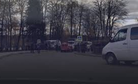 На Долинщині люди перекрили дорогу: поліція виставила 3 пости: 2 — у Долині, 1 — у Калуші