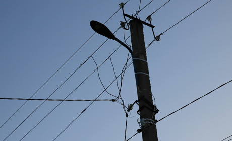 В поселке Щербиновка стало светлее: идет модернизация наружного освещения