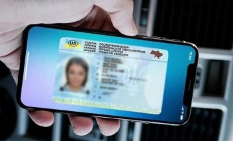 За кермо зі смартфоном: що потрібно знати гадячанам про електронне посвідчення водія