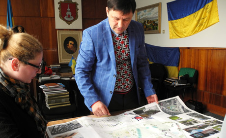 Якою може бути Борисоглібська площа? Представили два варіанти