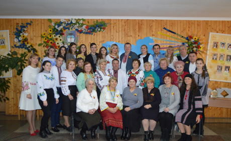 Учні Кіцманської гімназії, науковці та свідки репресій говорили про важливі сторінки історії України