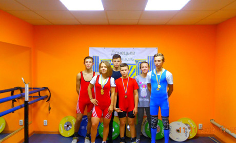 Волноваські важкоатлети привезли медалі з чемпіонату області