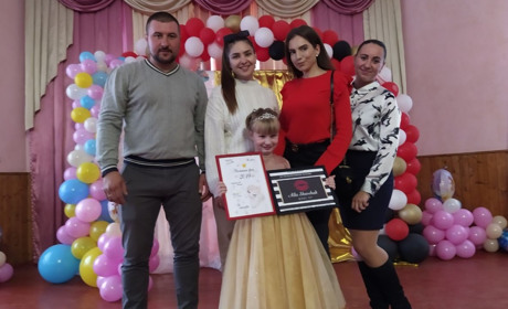 "Маленька фея-2019". Переможниці подарували корону, сукню та святковий макіяж