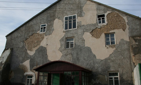 Тест-гра: вгадай будинок «зі спини»