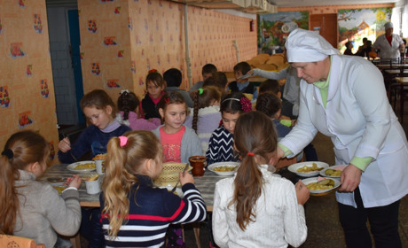 В чотирьох школах Сірогозщини йде наука без обіду