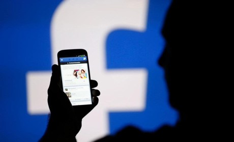 Facebook запустить нову функцію, схожу на фотострічку в Instagram