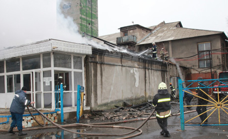  В Торецке на шахте Северной ликвидируют масштабный пожар: видео
