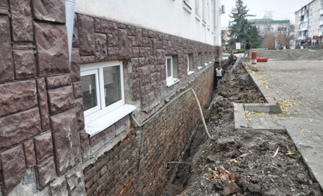Ліквідація «водяної подушки» під Чортківською міською радою 
