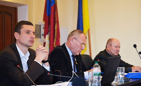 Десять важливих рішень Гадяцької районної ради сьомого скликання та деякі тези