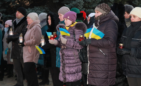 В Торецьку вшанували пам'ять жертв голодоморів                                  