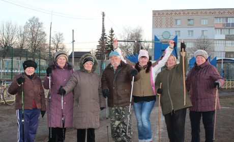 Як білопільці скандинавську ходьбу опановують