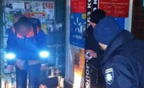 У Калуші з кіоску викрали 96 стартових пакетів