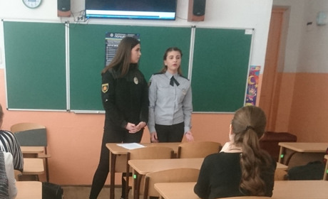 Навіщо правоохоронці прийшли у Гуляйпільський колегіум «Лідер» 
