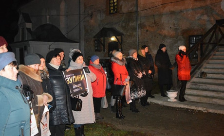 Старокостянтинів долучився до всесвітньої акції  «16 днів проти насильства»