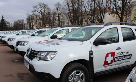 На Менщині сільські лікарські амбулаторії отримали сучасні спеціалізовані автомобілі