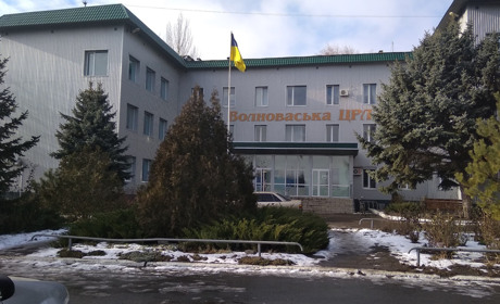 З дорогими пігулками та без програмного забезпечення: чому Волноваська ЦРЛ проти дешевих пропозицій