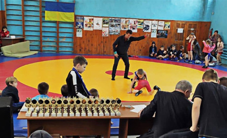 Юні борці з Кагарлика здобули шість медалей на змаганях в Обухові