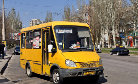 Дельфіни на херсонських дорогах, або автобуси за 2 тисячі доларів