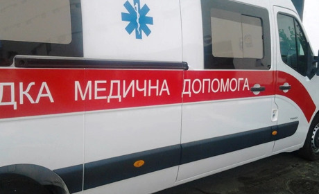 Між Гуляйполем та Залізничним сталась ДТП. Водія з авто діставали рятувальники