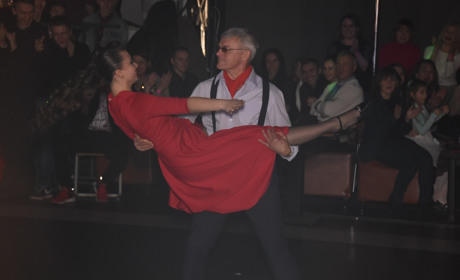 На «Skovorodance» викладачі танцювали зі студентами. Перемогли філологи з танго "по-французьки"