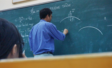 Что ещё собираются сокращать и на каком языке дешевле говорить