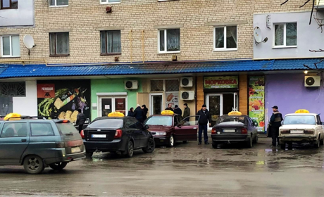 Возможно ли заказать такси с детским автокреслом в Геническе