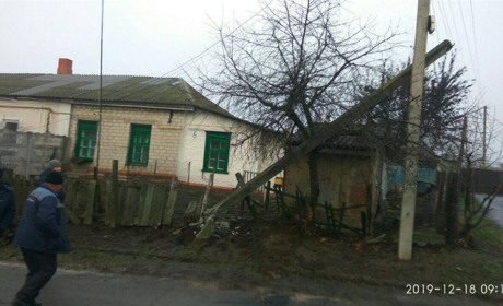 У Золотоноші невідомий збив електроопору