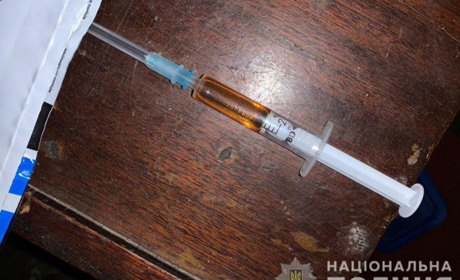 У Добропіллі поліція припинила ще оддне джерело сбуту наркотиків