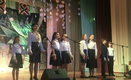 Маленьким измаильчанам - концерт и сладкие подарки