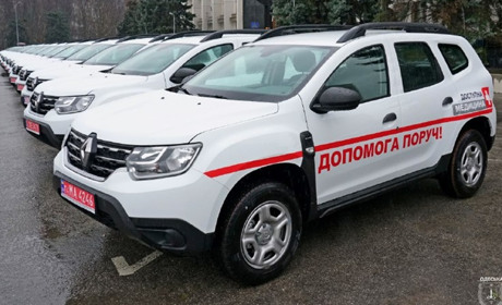 Для лікарів Переяславщини купили два  автомобілі Рено-Дастер 