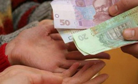 В селі Степне Нижньосірогозького району поштарка пів року обкрадала односельців