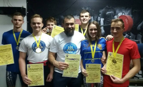 Добропільські спортсмени виступили на відкритій першості з пауерліфтингу