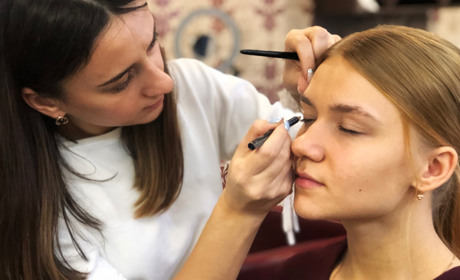 💄 Яким має бути новорічний макіяж 2020 року. Секрети від конотопської студії краси Diva