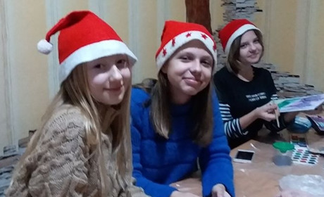 У Будинку школярів працює майстерня Діда Мороза