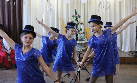 Що дісталось троїцьким школярам від Святого Миколая: цукерки чи різочки