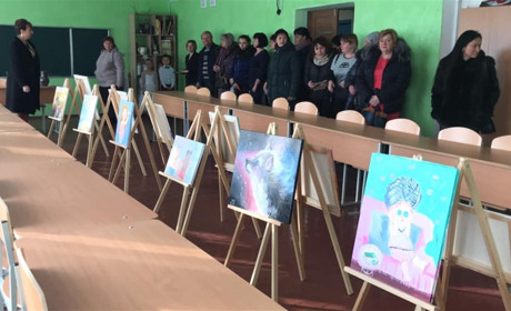 «Петриківський дивоцвіт»  розквітнув у Петропавлівській школі №2