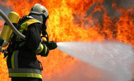 Вогнеборці разом із селянами приборкали пожежу в Рижівці та врятували житловий будинок