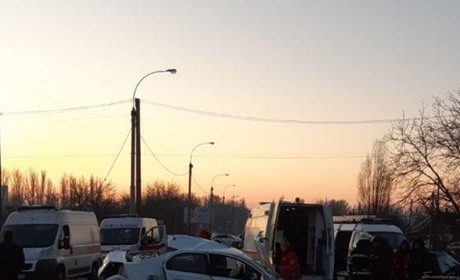 Смертельное ДТП в Никополе: один погибший и более тридцати пострадавших