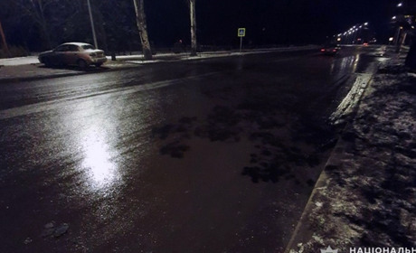 У Добропіллі водій збив 78-річну жінку та втік з місця аварії